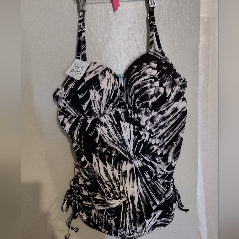 Black and White Women's Swimwear